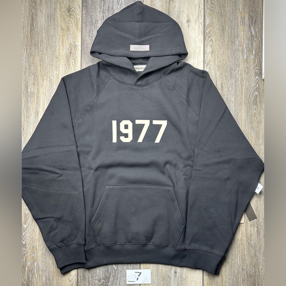 Essentials 1977 Sweatshirt “Iron”